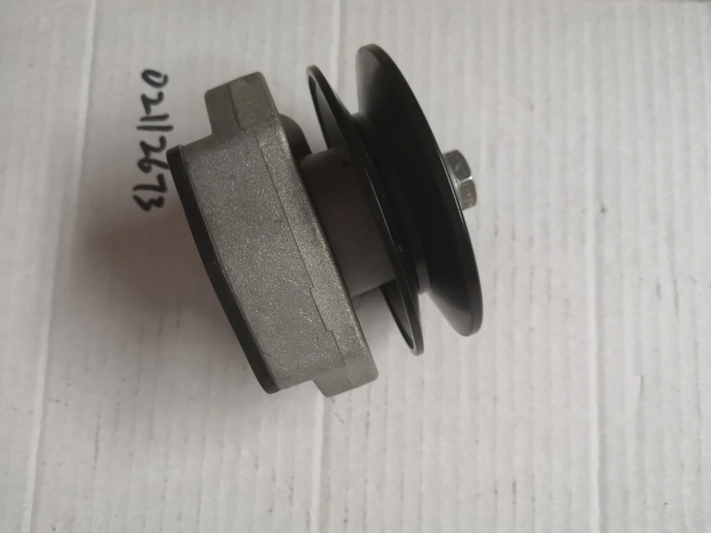 Deutz 10132012 engine parts fuel supply pump 02112673..jpg